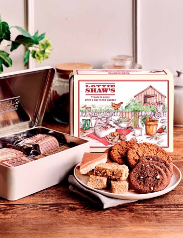 Gardeners Tin of Baked Treats