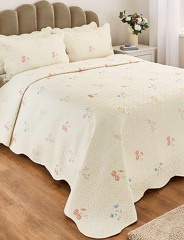 Marie Quilted Bedspread Set